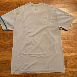 Lululemon Metal Vent Tech